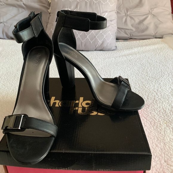 Charlotte Russe Black Sandal - Picture 2 of 7